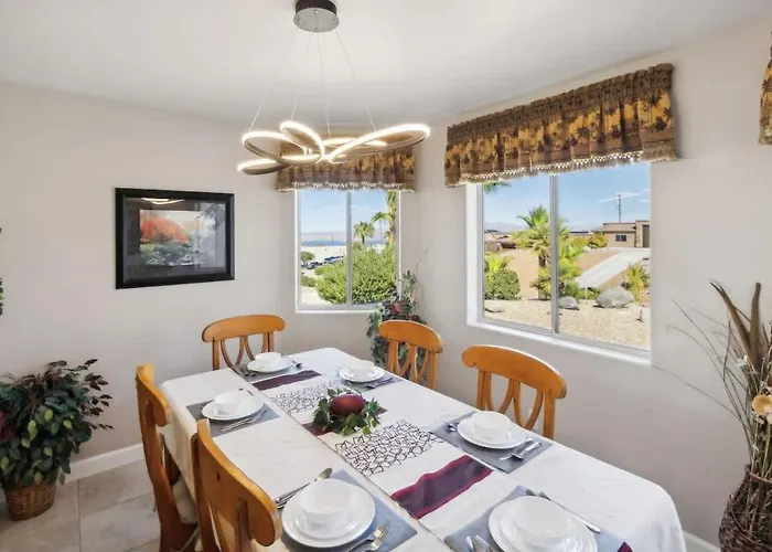 Havasu Hacienda - Pool Hot Tub Outdoor Kitchen Holiday home