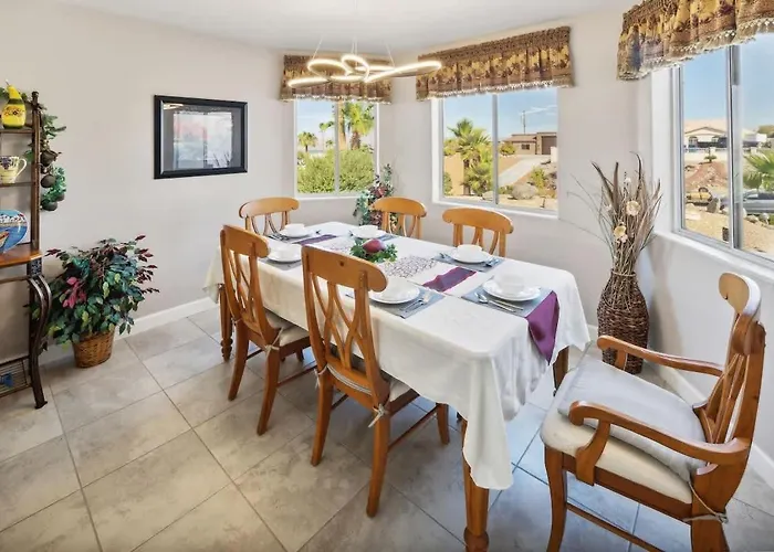 Havasu Hacienda - Pool Hot Tub Outdoor Kitchen Holiday home