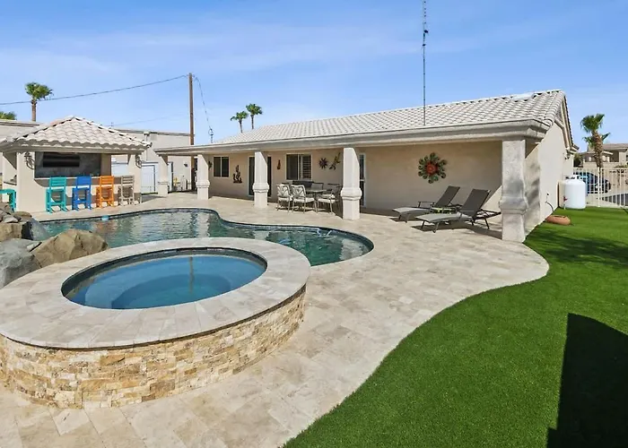 Havasu Hacienda - Pool Hot Tub Outdoor Kitchen Holiday home *